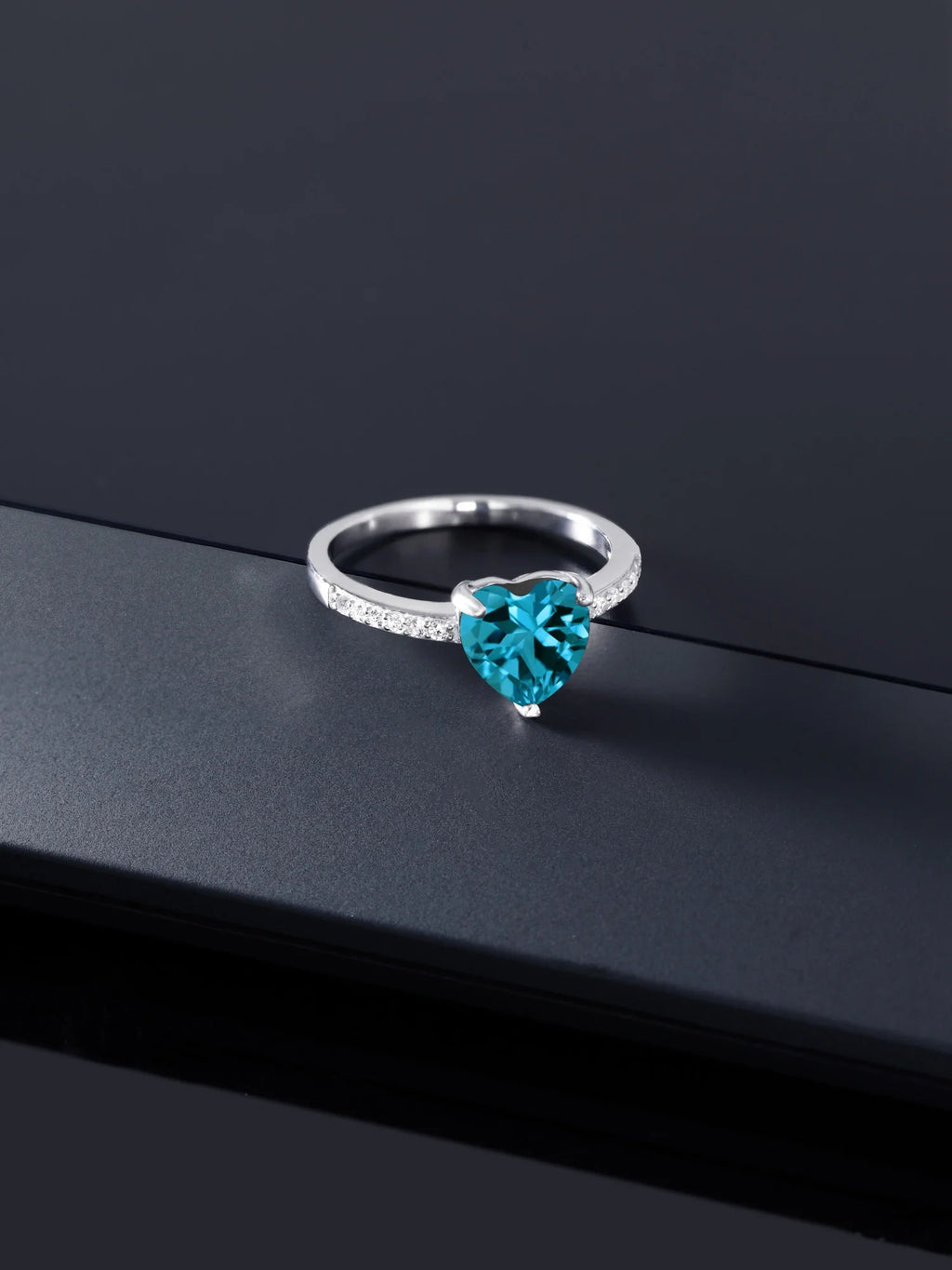 Blue Heart Diamond Metal Ring – Elegant. Dazzling. Timeless.
